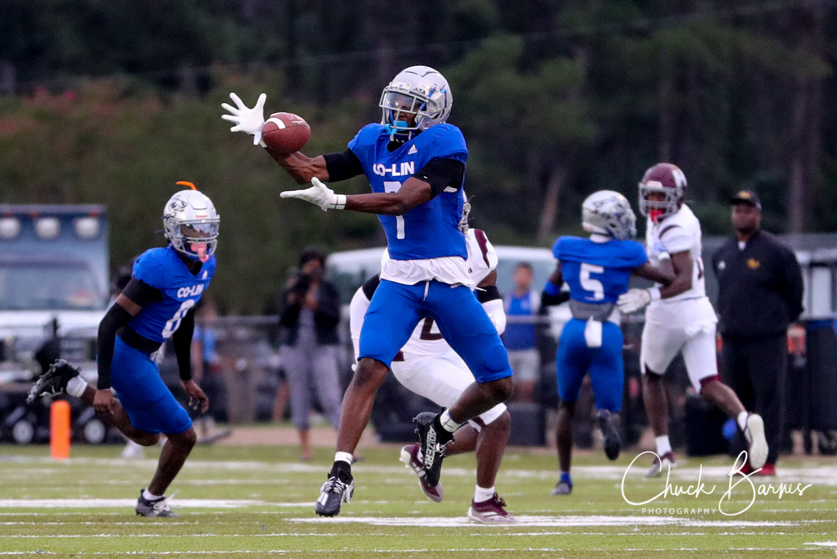 Wolves Drop Hard-fought Game Against Gulf Coast