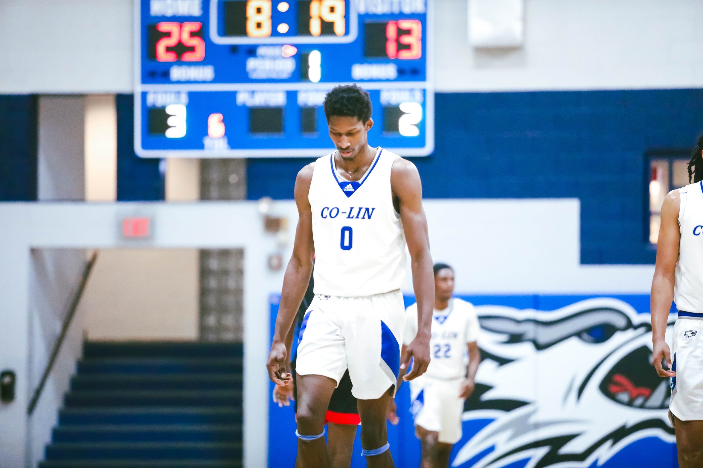 Wolves Cruise Past Spartans