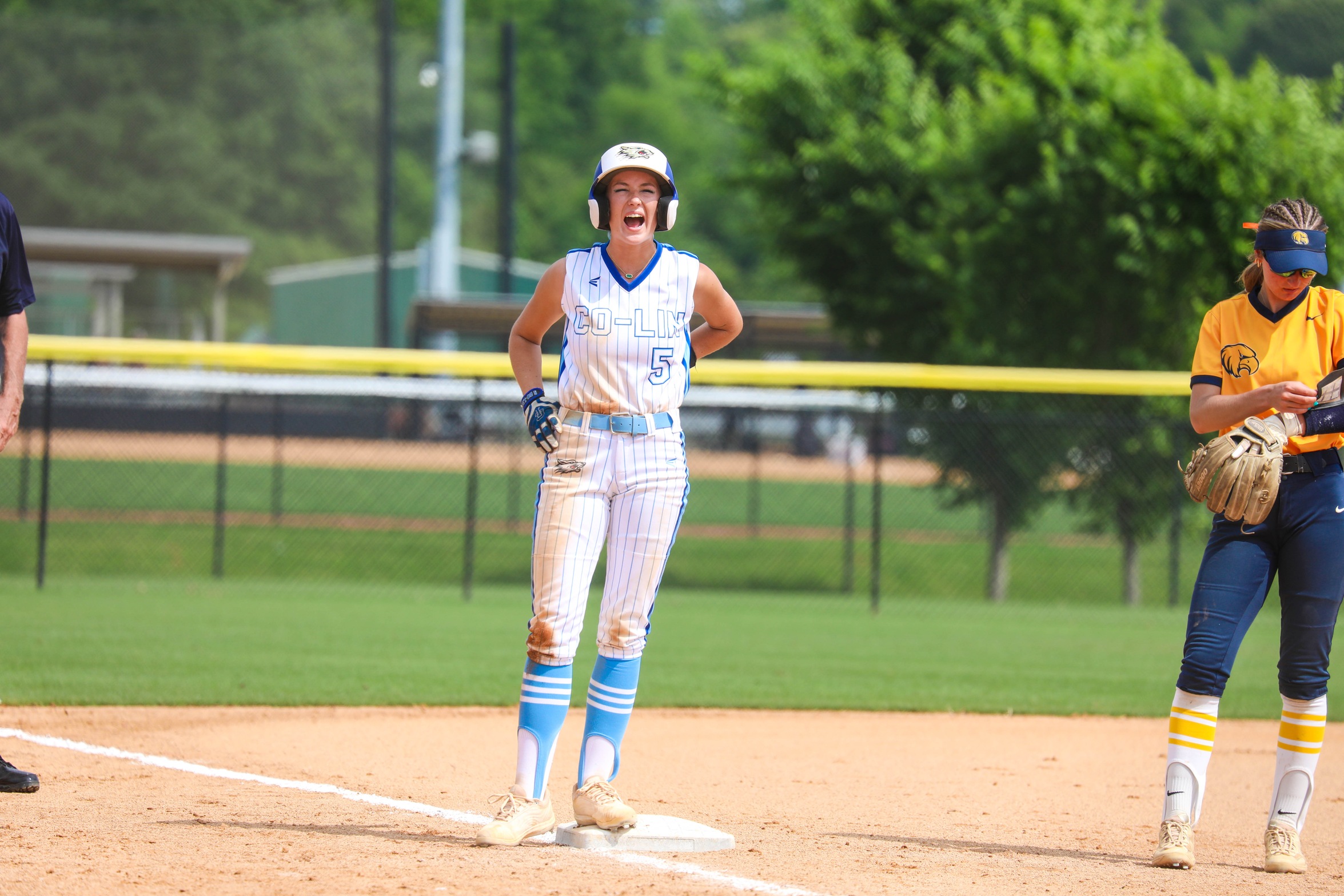 Lady Wolves Win Opening Game at National Tournament