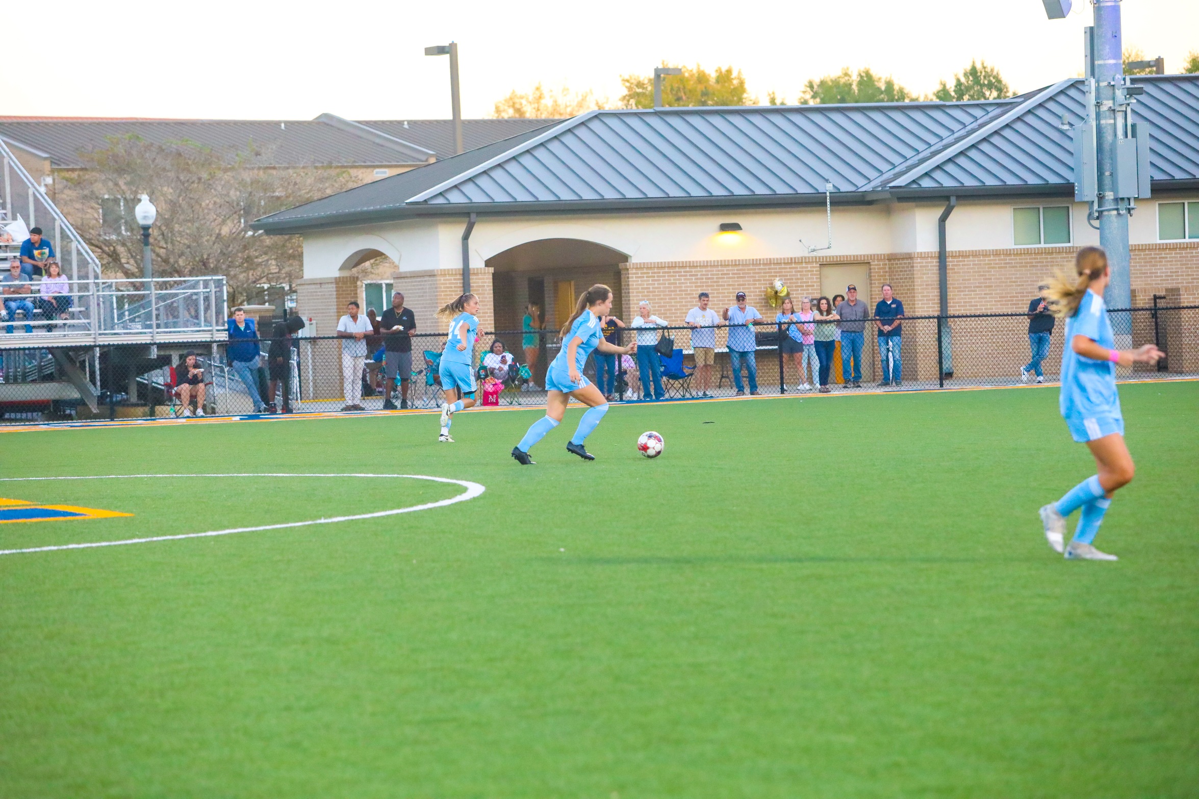 Lady Wolves Drop Match Against Bobcats